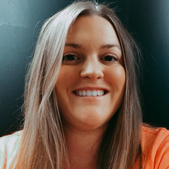 Meet your Posher, Courtney - Picture 5 of 11